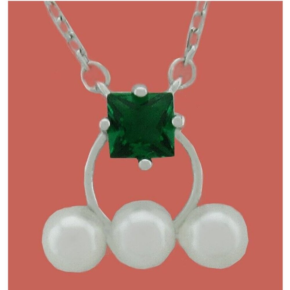 Fresh Water Pearl & Emerald Necklace .925 Silver